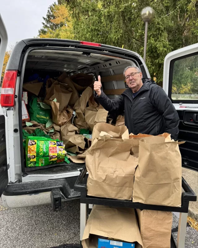 Thank you so much to the  McNaughton Avenue Public School students for collecting non-perishable items for our free pantry program! 
Today we picked up an entire truck full of donations, this is such an incredible blessing ✨