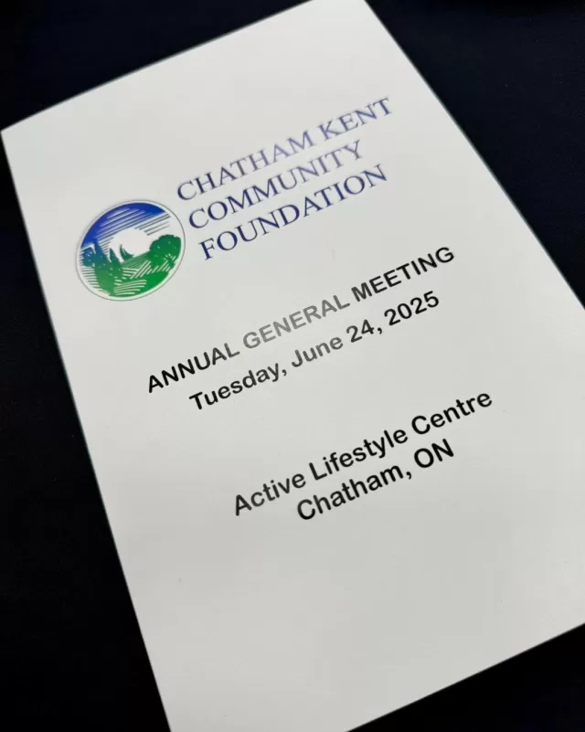 We are incredibly grateful to the Chatham Kent Community Foundation and the South Kent Community Foundation for their generous support in awarding us a $15,000 grant tonight at their wonderful event. 
This funding will make a meaningful impact across several of our FreeHelpCK Initiatives;
🎒Operation Backpack
🥘 Senior Meals
👗 Prom & Grad Project
🥫 Free Food Pantries
🐾 Pet Pantry
🥕 Community Garden
🎂 Fill The Gap
🎄 Holiday Hope Project
🎁 Adopt A Senior
This grant allows us to continue showing up for our community in real and tangible ways. Your support means more than words can express. Thank you for believing in the work we do and for helping us continue to make kindness accessible in Chatham-Kent💛