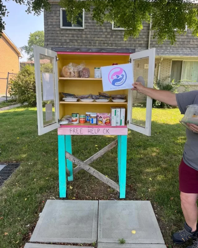 The following pantry locations filled today ☀️
FreeHelpCK Food Pantries
📍15 Orchard Height 
📍Teppermans 
📍BME Freedom Park
📍805 Grand ave W
📍Habitat For Humanity 🆕 
📍Pet Pantry - Porch PickUp 🐶🐱 
🐾 Please complete the form on our website https://freehelpck.ca/our-programs/free-food-pantries/
📍Tilbury
CSN Tilbury (151 Queen St. S.)
📍Dresden 
North Baptist Church
📍Ridgetown 
location at Legion with a small fridge