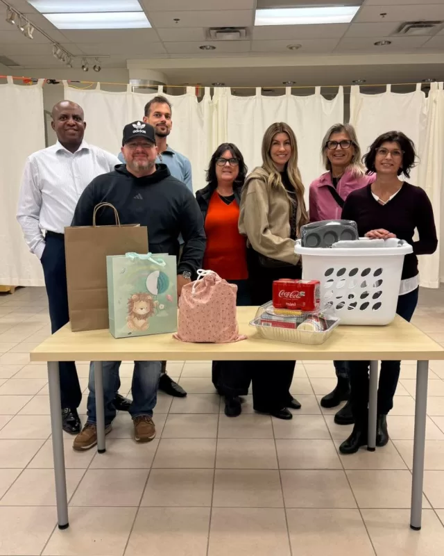We’re so thankful for the incredible team at Enbridge who purchased and packed items for our Fill the Gap program!!
Their support today has helped us to continue expanding this program starting November 1st 🎉 allowing us to be able to reach even more areas across our community. Together, we’re helping ensure that no one goes without the essentials they need.
Currently Offered In Fill The Gap
🎁 Birthday Boxes
🏠 First Apartment Starter Kits
Expanding to Include:
👶 Newborn Blessing Kits
🧴 Hygiene & Wellness Kits
🧣 Winter Warm Packs
💖 Emergency Comfort Kits
Stay tuned 📣 Guidelines and application details will be announced in the upcoming weeks! 
Thank you, Enbridge, for helping us kick off this next chapter and for your continued commitment to supporting local families 💛
#CommunitySupport #Enbridge #FillTheGap #FreeHelpCK #ThankYou #TogetherWeCan #fuelingfutures