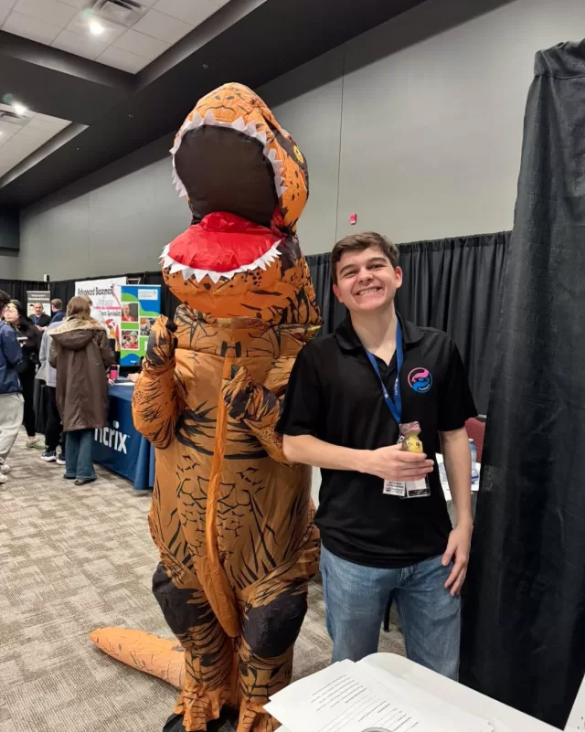 When networking goes “Jurassic” 🦖😂

Owen and his new friend are at the CK Job Fair until 7pm be sure to stop by and say hi to our team!