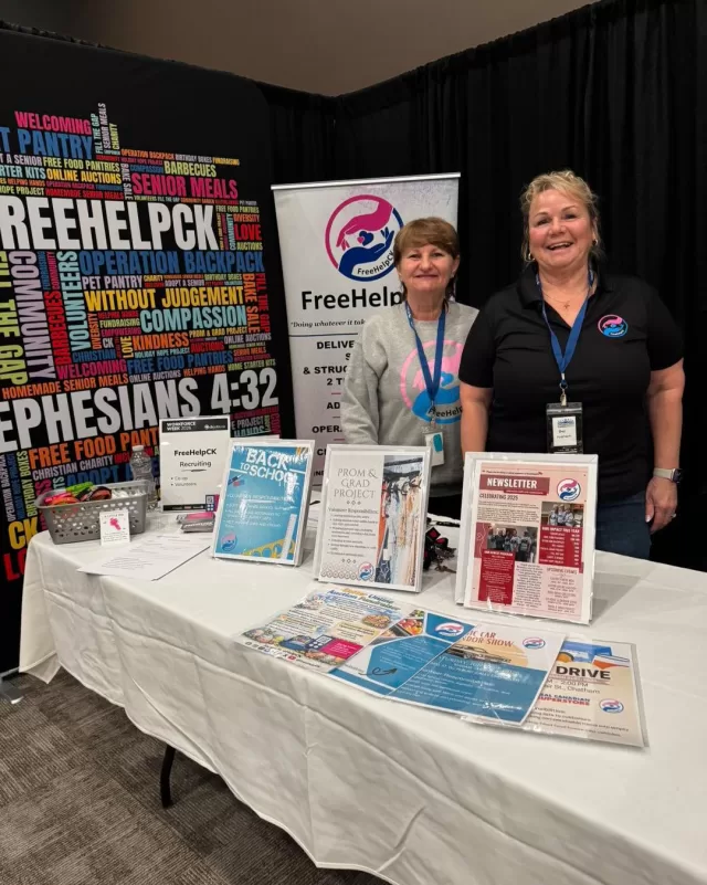 Looking to volunteer? 🔍

Visit us today at the John D Bradley Centre from 11am to 7pm for the CK Job Fair!

Stop by to chat with our wonderful volunteers Denise, Owen, and Geri about FreeHelpCK and explore upcoming volunteer opportunities. 

Discover how YOU can get involved and give back to your community 💛