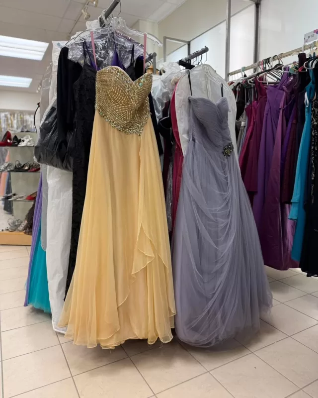 Another Prom & Grad Prep Day in the books! ✨👗🤵

A thank you to all the amazing ladies who pitched in today to help us continue transforming the our store for FreeHelpCK’s Prom & Grad Project Opening Day. There is truly so much love, time, and preparation that goes into creating a beautiful, personalized shopping experience for every student who walks through our doors.

From organizing dresses and suits to styling accessories and displays, every detail is thoughtfully prepared to ensure each student feels special, celebrated, and confident for their big night💛

We can’t wait to welcome everyone for Opening Day on Saturday, April 11th from 10:00 AM – 2:00 PM at 100 King St. 

**No appointment is required,  just come in and enjoy your unique experience!**

#FreeHelpCK #PromAndGradProject #ChathamKent #CommunitySupport #HelpingStudentsShine