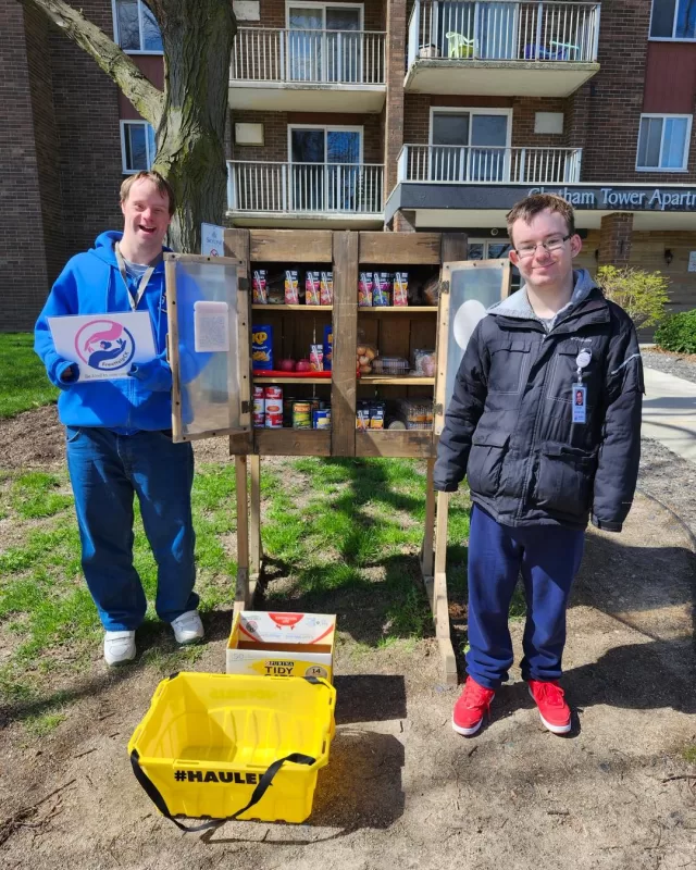 Thank you so much to the Van Leeuwen family of Chatham for your generous food donation🥫✨

Quinn and Tyler had a great time filling the 805 Grand Ave W., Chaham, we love seeing the next generation getting involved and giving back! 👏

#freehelpck #TogetherWeCan #ckcomingtogether #freefoodpantries #chathamkent