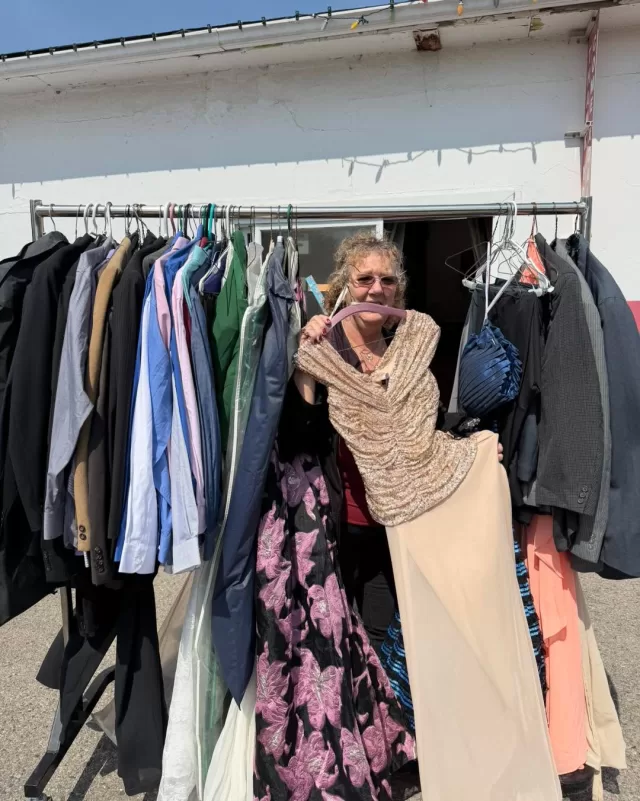 We wish there were bigger words than THANK YOU… because that doesn’t even begin to cover it 🥰💗

To Betty Brite Dry Cleaners & Coin Laundry, for being our central drop-off location and such a consistent support to our community, we are beyond grateful🙏🏻

To every single person who donated to FreeHelpCK’s Prom & Grad Project whether it was suits or dresses, shoes, and accessories. Please know you’re not just giving items, you’re helping create confidence, joy, and unforgettable moments for students 👩‍🎓

And to our incredible volunteers… none of this happens without you. Your time, your heart, and your dedication are what make this program so special.

We are truly, deeply grateful for each of you✨
