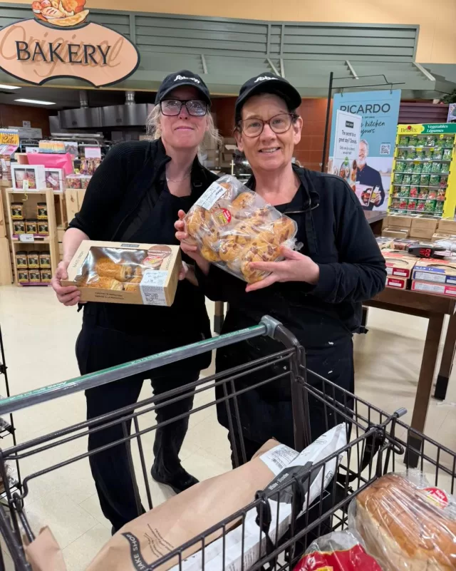 A thank you to Sobeys in Blenheim for their generous donation to the FreeHelpCK Free Food Pantry Program🍞

Because of support like this, we’re able to continue helping individuals and families in the Chatham-Kent community facing food insecurity. Every donation helps keep our pantries stocked and accessible for those who are in need of a little extra support.

Thank you for helping us make a difference in our community! We’re so thankful to have your continued support 💚