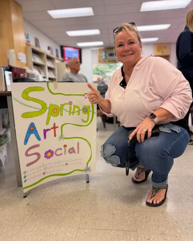 🎨 Stop by the Chatham Public Library today from 10AM–3PM for their Spring Art Show!

The team has worked incredibly hard over the past week to put together this wonderful community event and it truly shows 🌸

Bring a non-perishable food item and you’ll be entered to win their prize basket! All donations collected today will help support FreeHelpCK’s Free Food Pantry program and assist local families facing food insecurity 🍞🥫

We hope to see the community come out to support local art while giving back in a meaningful way.

#FreeHelpCK #ChathamKent #SpringArtShow #CommunitySupport #FreeFoodPantry