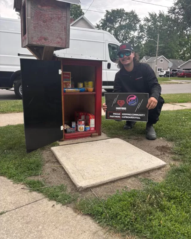 A huge thank you to Sobeys Chatham for their continued generosity in supporting our FreeHelpCK Free Food Pantries💚

📍Teppermans 
📍BME Freedom Park
📍805 Grand ave W
📍Habitat For Humanity 
📍St Paul’s Discover Life Church-450 Park Ave W

📍Ridgetown 
location at Legion with a small fridge 

Because of community partners like you, our pantries remain stocked with food that helps individuals and families facing food insecurity throughout Chatham-Kent.

Your kindness is making a real difference, one donation at a time, and we’re incredibly grateful to have you standing alongside us in the fight against hunger.

Thank you for helping us care for our community. 💚
#FreeHelpCK #CommunityHelpingCommunity #FreeFoodPantries #ThankYou #ChathamKent