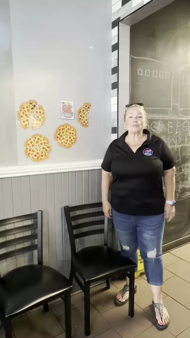 📣 Sponsor A Senior Hope Meal has been EXTENDED until the end of June!

For just $10, you can make a difference in the life of a local senior by providing them with a nutritious meal through our Senior Hope Meals program.

Thanks to the incredible generosity of Andys place and Quo Vadis Pizzeria in Chatham and Wallaceburg, this opportunity to support local seniors has been extended through the end of June🍕✨

Your support helps ensure seniors in our community feel cared for, connected, and remembered.

Thank you to our restaurant partners and everyone who continues to support this meaningful program. ❤️

#FreeHelpCK #SeniorHopeMeals #CommunityHelpingCommunity #ChathamKent #Wallaceburg #SupportLocalSeniors