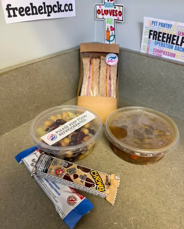 This week, our amazing volunteers were back out delivering Senior Hope Meals to seniors across Chatham-Kent✨

For many, this delivery is more than just a meal. It’s a friendly face at the door, a conversation, a laugh, and the reassurance that someone is thinking about them.

We are so grateful to every volunteer, donor, and supporter who helps make this program possible. Your kindness is helping seniors remain connected, cared for, and supported in our community.

Together, we’re making a difference, one meal, one visit, and one smile at a time🥰

#FreeHelpCK #SeniorHopeMeals #CommunityHelpingCommunity #ChathamKent