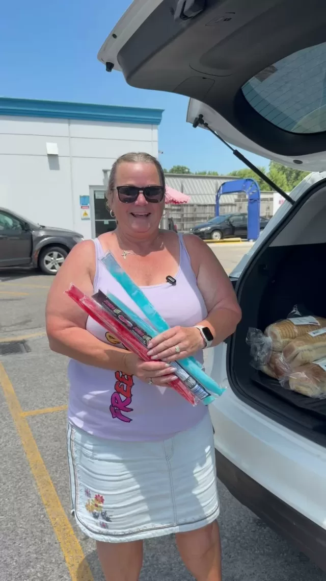What a sweet way to beat the heat!☀️🍧😋

Today was all about sharing smiles, freezies, and a little kindness! Our FreeHelpCK volunteers made stops at Kingston Park, the Wish Centre, the car wash, and Apple Storage, handing out frozen treats and connecting with our community.

One of the highlights of the day was meeting a visitor from Orangeville. It was so refreshing to have the opportunity to show her the kindness, generosity, and community spirit that makes Chatham-Kent such a special place. Moments like these remind us that kindness has a way of reaching far beyond the people we expect🥰✨

Thank you to everyone who stopped by, we had so much fun sharing smiles and making memories together!

“Be kind and compassionate to one another.” — Ephesians 4:32

#FreeHelpCK #KindnessDay #FreezieDay #CommunityHelpingCommunity #ChathamKent #SpreadKindness #BeKind