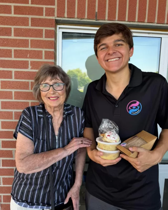 Today, our Thursday Senior Hope Meal seniors received two soups, a sandwich, and some cookies 🥪🍲🍪

In the photo are two of our 2 of our amazing volunteers, Owen and Helen✨ For those who may not know, FreeHelpCK is entirely volunteer-run. Every single one of our programs is made possible because of volunteers who continually go above and beyond to ensure our community is fed, cared for, and knows that there is always someone here to help.

Our volunteers don’t just prepare and deliver meals, they deliver kindness, compassion, friendship, and a reminder that someone is thinking about them. So many of our seniors look forward to these visits, and it is because of volunteers like Owen and Helen that we are able to continue making a difference in the lives of others.

They are the perfect example of putting our community first and serving others with such caring hearts. We are truly so blessed and grateful for each and every volunteer who chooses to give their time to help others💛

“Let all that you do be done in love.” – 1 Corinthians 16:14 📖