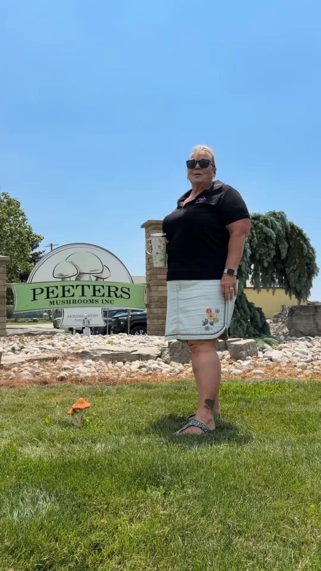 There is truly something magical about community coming together to help community✨

Today, we were delighted to share fresh produce thanks to Peeters Mushrooms Inc. from our Harvest to Home program with R.O.C.K. Missions, the Chatham Community Hope Centre, and the St. Paul’s Victoria Pantry Program served out of St. Andrew’s United Church🍄🥕🥬

Seeing fresh food make its way back into the hands of organizations that serve our community is truly heartwarming. Together, we are reducing food waste, supporting local programs, and ensuring that more individuals and families have access to nutritious food.

This is the magic of community, neighbours helping neighbours and organizations coming together to make a meaningful difference💚✨

#FreeHelpCK #HarvestToHome #CommunityHelpingCommunity #ChathamKent #ReduceFoodWaste