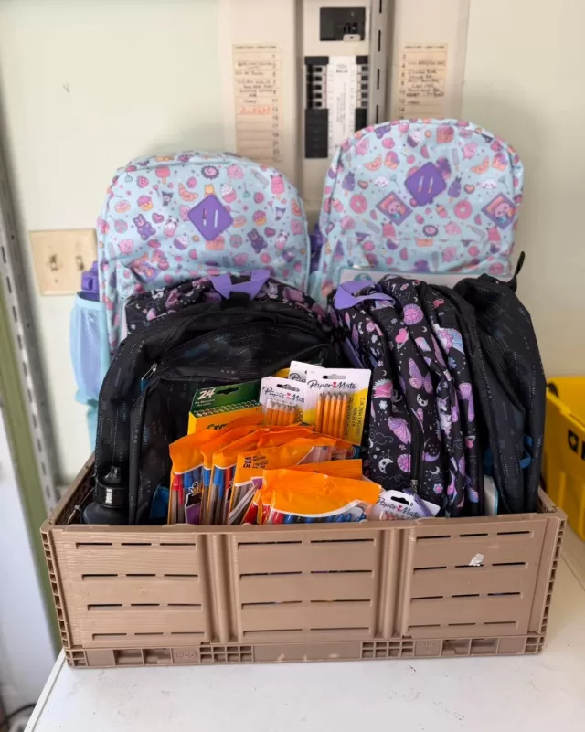 A huge thank you to another incredibly generous anonymous donor for their thoughtful donation to FreeHelpCK’s Operation Backpack program🎒❤️

We were blessed to receive a beautiful collection of brand-new backpacks and school supplies that will soon be in the hands of local students as they prepare for the upcoming school year✏️✨

Your generosity is helping give children the confidence to walk into their classrooms feeling prepared, included, and ready to learn. While your kindness may be anonymous, the impact it will have on families across Chatham-Kent is immeasurable.

Thank you for helping us ensure every child has the opportunity to start the school year with the supplies they need📚