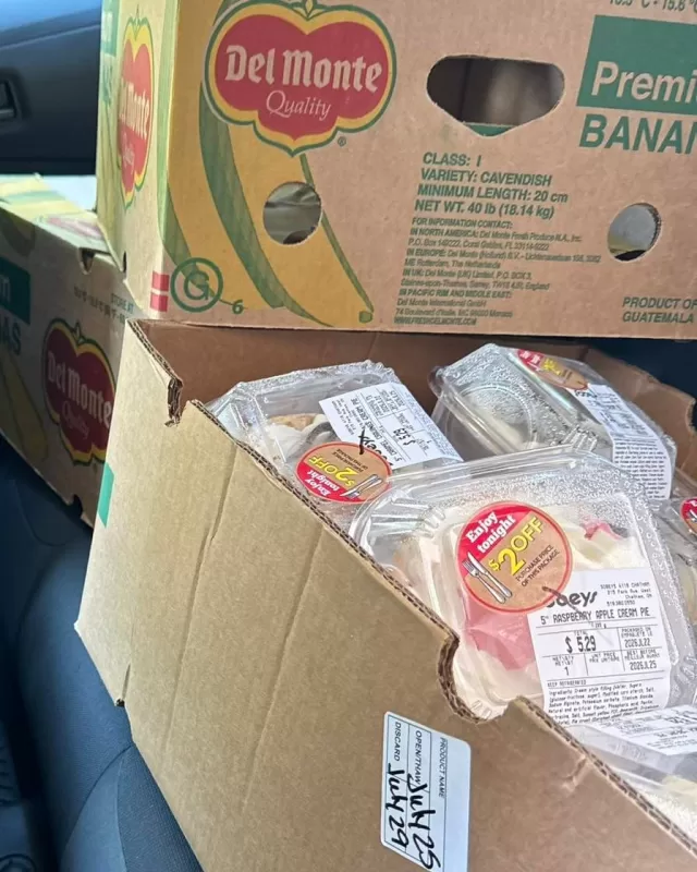 Our FreeHelpCK Free Food Pantries have been filled once again!💚

Today, we’re especially grateful for the incredible generosity of Sobeys. Their ongoing support helps ensure that our pantries remain stocked with food for individuals and families facing difficult times. Donations like these do so much more than fill shelves, they provide comfort, hope, and the reassurance that our community cares☺️✨

A sincere thank you to Handy Bros. Home Comfort for generously taking the time to fill our Chatham free food pantries, and to Ron for filling our Ridgetown free food pantry🥫🍞Your kindness and dedication help make food accessible to those who need it most.

Every donation, every volunteer, and every act of kindness reminds us that when a community comes together, lives are changed🙏🏻

“Let us not grow weary of doing good, for at the proper time we will reap a harvest if we do not give up.” — Galatians 6:9 📖

#FreeHelpCK #CommunityHelpingCommunity #ChathamKent #FoodPantries