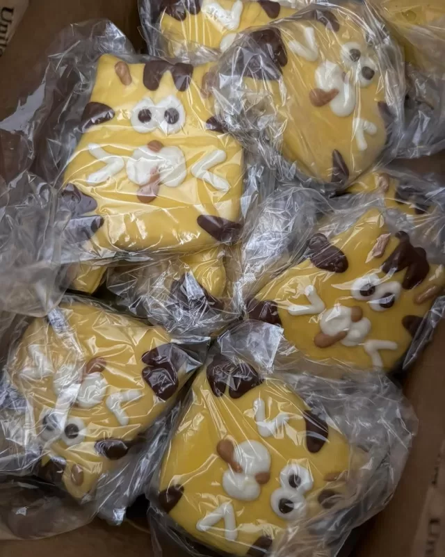 It’s the little things that can make the biggest difference🐾

A big thank you to a generous anonymous donor for gifting these absolutely adorable dog biscuits to our FreeHelpCK Pet Pantry!

To our anonymous donor, thank you for thinking of the furry companions in our community. Your kindness is truly appreciated and will bring plenty of happy tail wags! 🐶✨