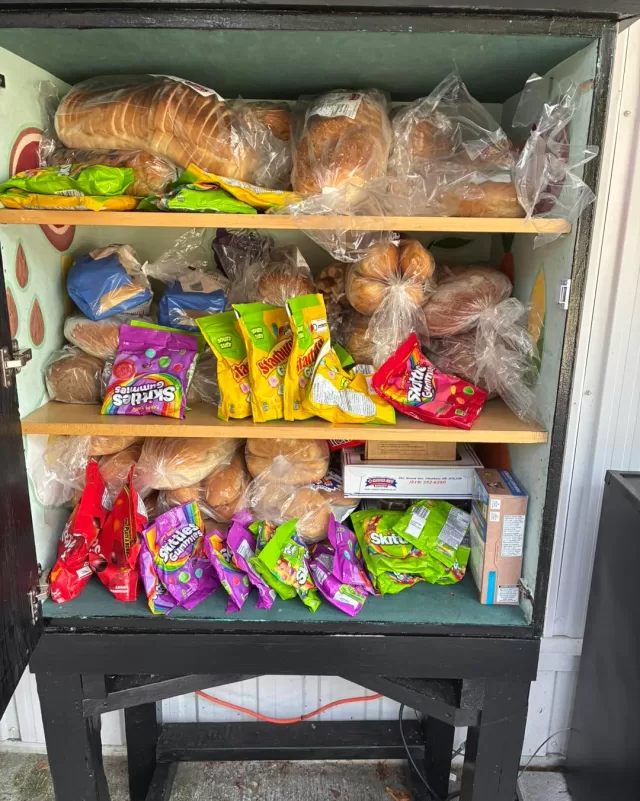 Our Ridgetown Free Food Pantry was filled today!🍞

Thank you to Ridgetown Foodland for once again generously donating food to help keep our pantry stocked. We are so thankful for their continued support of FreeHelpCK and our community🙏🏻✨

And of course, a very special thank you to our incredible volunteers Kim, Gary, Amanda and Ron! These two are always going above and beyond for our Ridgetown Free Food Pantry program, from picking up donations to making sure the pantry is filled, organized and ready for anyone who may need a little extra support🍎🥫

We truly couldn’t keep our Ridgetown pantry going without wonderful volunteers like each of them, who continue to show up, lend a helping hand and care for our community. We are so grateful for each of you! 🫶❤️

#FreeHelpCK #FreeFoodPantries #Ridgetown
