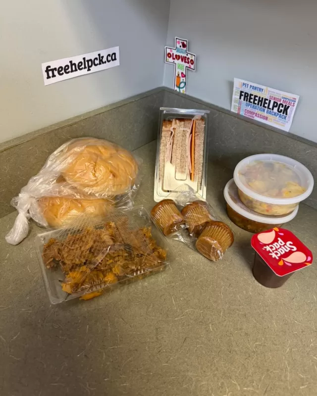 Today’s Senior Hope Meals were made a little more special thanks to the kindness and generosity of Chatham Christian School ❤️

We are incredibly thankful for their wonderful donation of buns, pulled pork and fresh peppers. Because they thought of FreeHelpCK and the seniors we visit, we were able to add even more to today’s meals and give our seniors something extra to enjoy.

Our Senior Hope Meals are about so much more than simply delivering a meal 💗 Each visit is an opportunity to remind a senior in our community that they are thought of, cared about and not forgotten. Being able to make those meals a little more special means more to us than we can put into words.

We are so fortunate to have organizations like Chatham Christian School who choose to share what they have with others. Your generosity reached the homes of local seniors today, and we hope you know just how meaningful that is to us and to the people we serve.

From all of us at FreeHelpCK, thank you, Chatham Christian School, for thinking of our seniors and helping us put a little extra love into today’s meals. ❤️🫶

#FreeHelpCK #SeniorHopeMeals #CommunityHelpingCommunity #ChathamKent