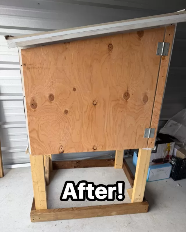 Can we please take a moment to recognize how AMAZING this pantry door looks?! 🤩👏

A huge thank you to Ryan Dustin / R.S.D Maintenance & General Contracting Inc for stepping up and creating this incredible new door for one of our FreeHelpCK Free Food Pantries. We are so grateful for community partners who see a need and jump in to help💚

Now we want to hear from YOU! 👇

📍 Where in Chatham-Kent do you think our community could use another FreeHelpCK Free Food Pantry?

Drop a location or neighbourhood in the comments below ⬇️