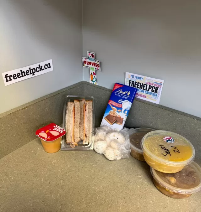 Yesterday’s Senior Hope Meals! 💛🍽️

Another great meal prepared, packed and delivered with love to our seniors throughout Chatham-Kent!

Thank you to our amazing volunteers for making it happen each week😊

#SeniorHopeMeals #FreeHelpCK