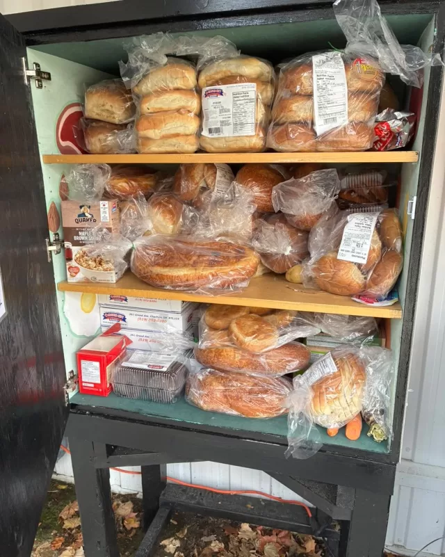 Our Ridgetown Free Food Pantry has been restocked today!🥫🍞

📍 Location: Ridgetown Legion – 75 Main Street East, Ridgetown

If you or someone you know could use a little extra support, please stop by and take what you need.

We kindly ask that you limit yourself to 4 items per household so we can help as many families as possible. Thank you to everyone who continues to support our Free Food Pantries! ❤️

#FreeHelpCK #Ridgetown #ChathamKent #FreeFoodPantry #FoodForAll