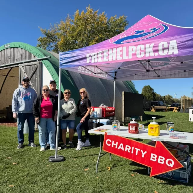 🌽🌭 What a beautiful Sunday for a BBQ fundraiser!

A HUGE thank you to IMAZE > The Home of The Thamesville Maize for welcoming us today and giving us the opportunity to raise funds in support of FreeHelpCK’s Holiday Hope Program!🎁

🙏🏻 We were also fortunate to be part of TD Insurance’s special event, which brought together over 500 employees, partners, and their families for a fun-filled day at the corn maize!

To everyone who stopped by for a hotdog, made a donation, or showed their support, we are so grateful for your generosity! 

And to our incredible volunteers who lent a helping hand, we truly cannot thank you enough✨Your time, dedication, and willingness to give back mean more than words can express.

Thank you to everyone who helped make today such a beautiful and memorable day! 🌽🫶

#FreeHelpCK #ThamesvilleCornMaize #TDInsurance #HolidayHopeProgram #ChathamKent