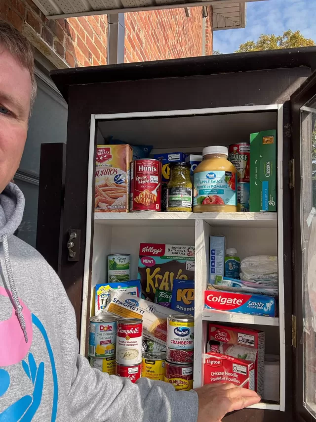 LThe Free Food Pantry located in Thamesville and FreeHelpCK’s Free Food Pantry located in Ridgetown were filled today!🥫

Thanks to the incredible generosity of the students, families, and staff at McNaughton Avenue Public School, we were able to help restock both pantries today!

📣 A friendly reminder to please take only 4 items per household from FreeHelpCK’s pantry so we can help as many people as possible.

#FreeHelpCK #FreeFoodPantries